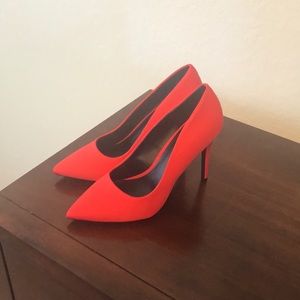 🔥 Hot Red Pumps 🔥
